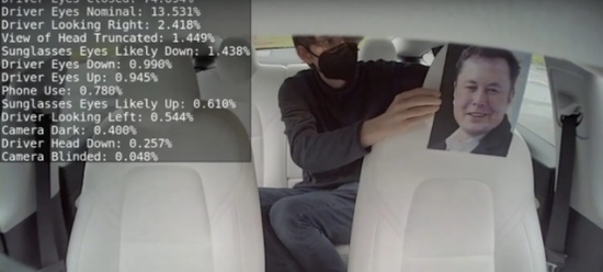 特斯拉发布司机监控系统使用驾驶室内摄像头确保自动驾驶安全